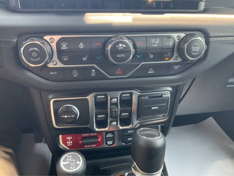 2026 Jeep Gladiator Shadow Ops
