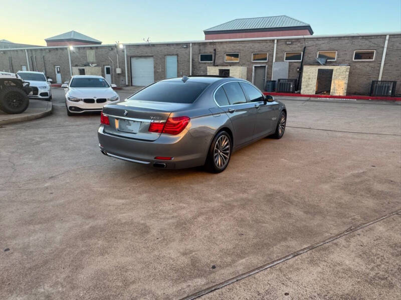 2011 BMW 7 Series 740i