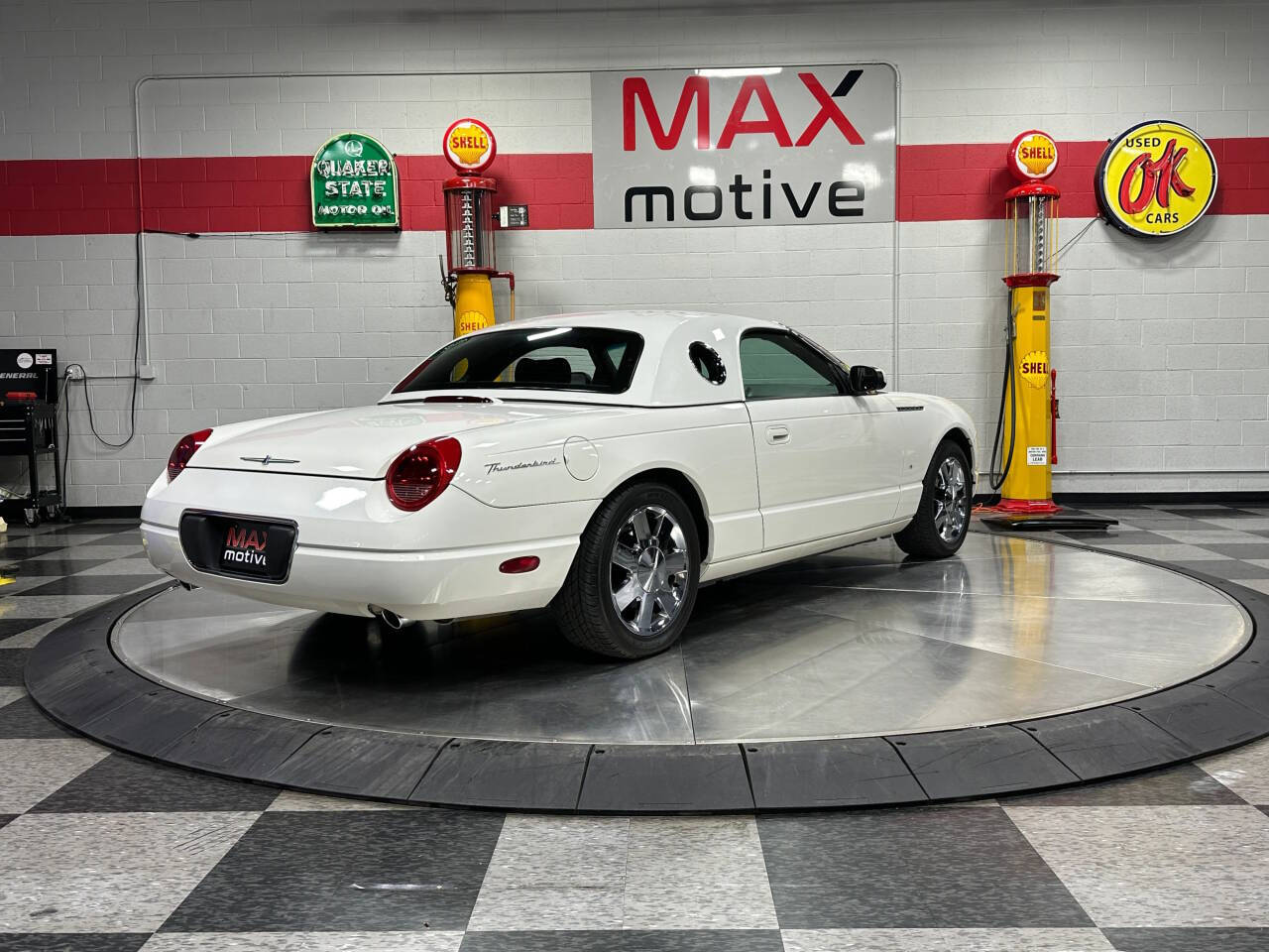 2003 Ford Thunderbird 14