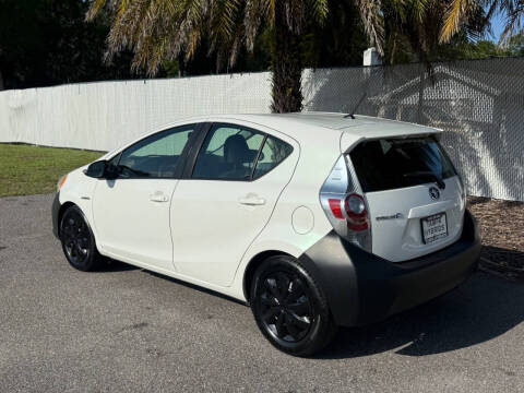 2013 Toyota Prius c Two