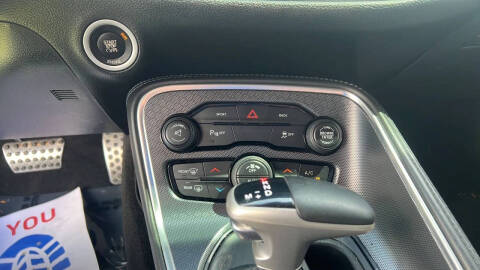 2015 Dodge Challenger SXT Plus
