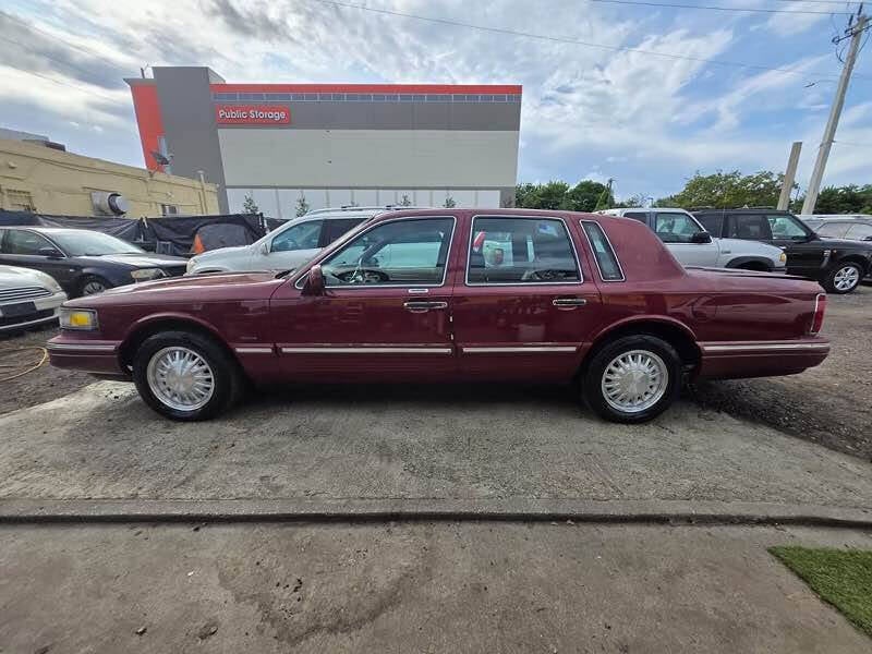 1997 Lincoln Town Car for sale at 911 Auto, LLC. in Hollywood, FL