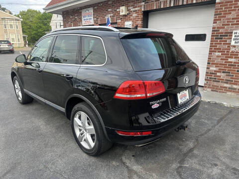 2014 Volkswagen Touareg V6 Lux