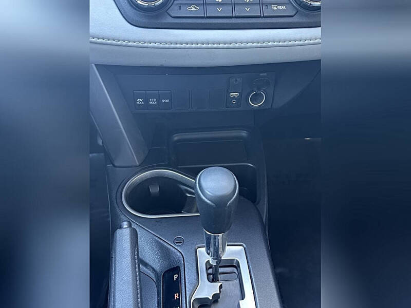 2016 Toyota RAV4 Hybrid XLE