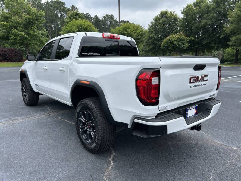 2025 GMC Canyon Elevation