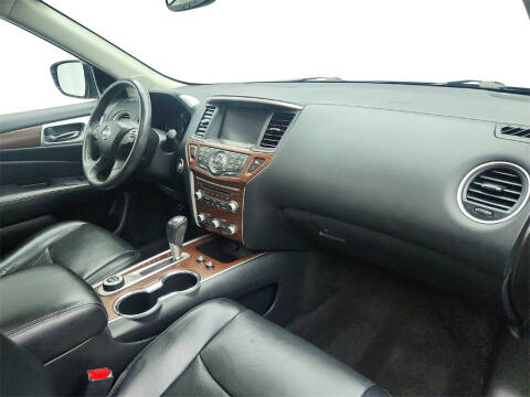 2017 Nissan Pathfinder Platinum