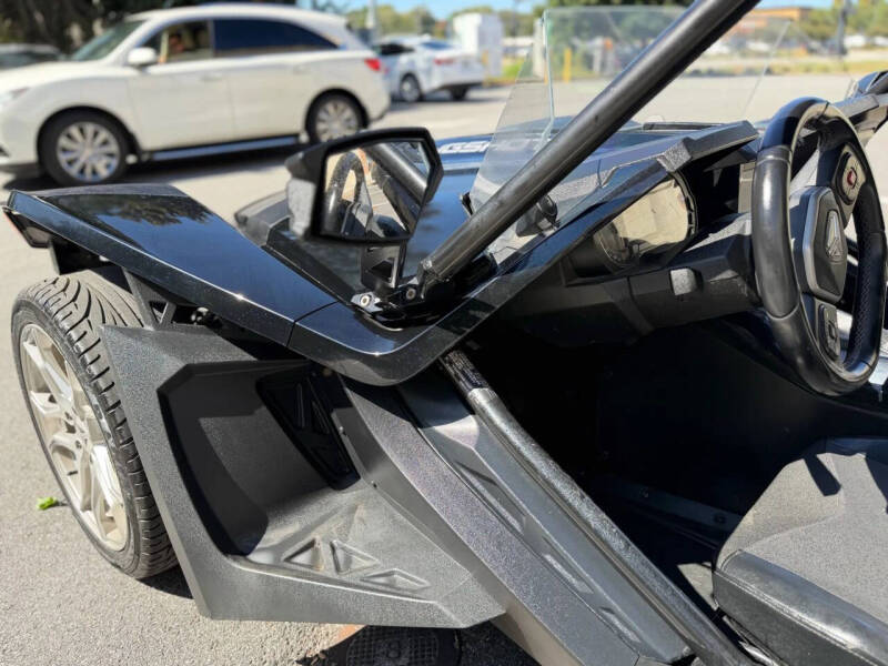 2021 Polaris Slingshot