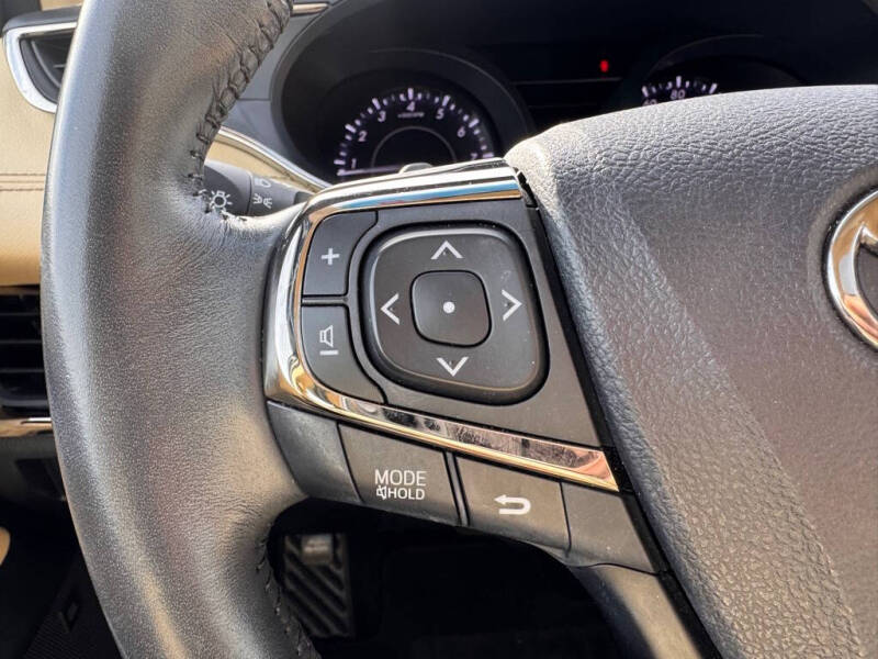 2017 Toyota Avalon XLE