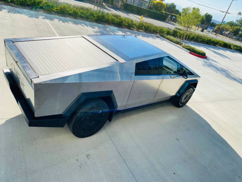 2024 Tesla Cybertruck