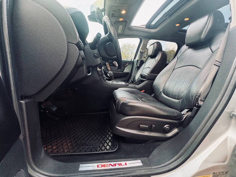 2015 GMC Acadia Denali