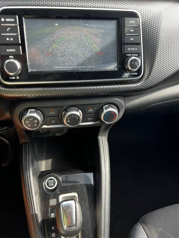 2019 Nissan Kicks S