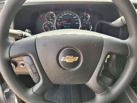 2025 Chevrolet Express 2500