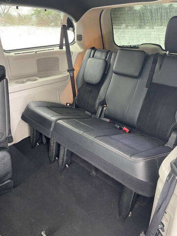 2016 Dodge Grand Caravan SXT Plus