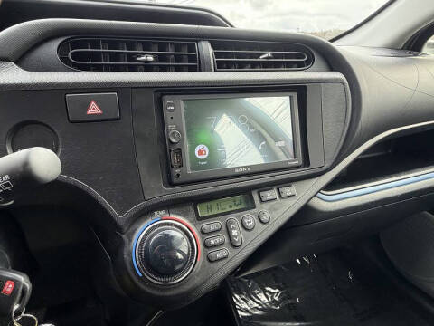 2013 Toyota Prius c Two