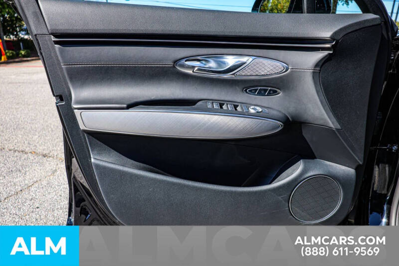 2024 Genesis Electrified GV70