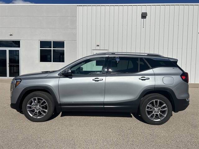 2024 GMC Terrain SLT