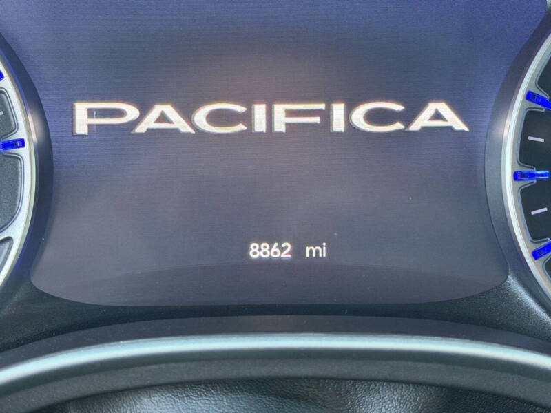 2022 Chrysler Pacifica Touring L