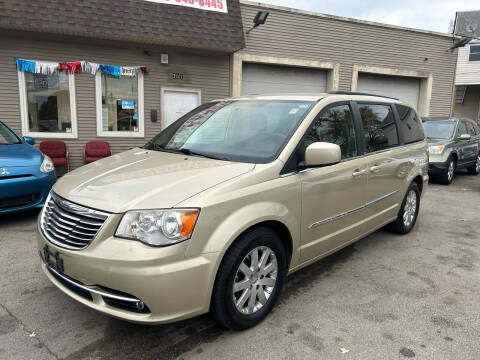 2011 Chrysler Town and Country for sale at Global Auto Finance & Lease INC in Maywood IL
