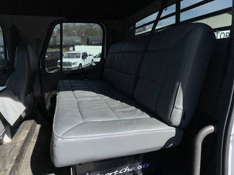 2017 Freightliner M2 106