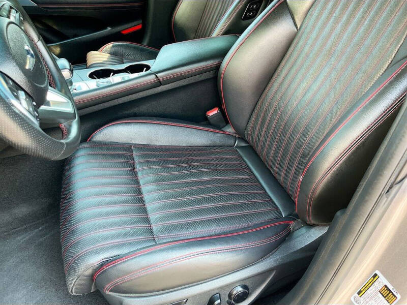 2023 Genesis G70