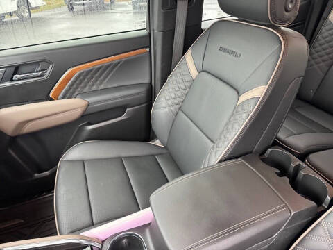 2025 GMC Canyon Denali