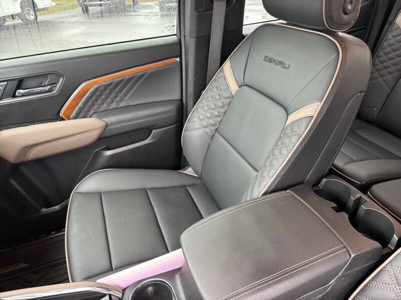 2025 GMC Canyon Denali