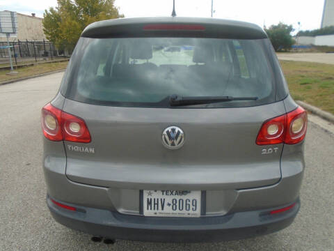 2011 Volkswagen Tiguan SE