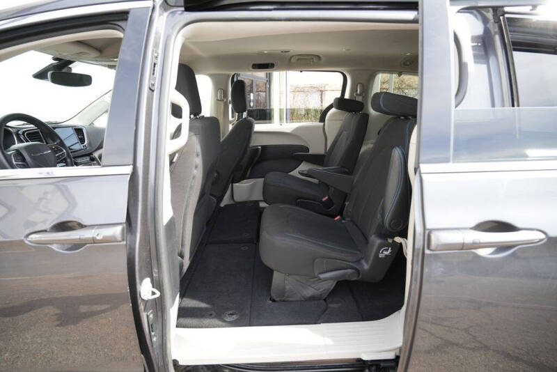 2021 Chrysler Pacifica Touring