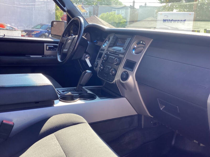 2016 Ford Expedition EL XLT