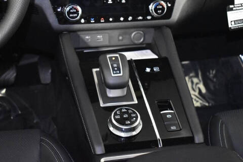 2025 Mitsubishi Outlander PHEV SEL Black Edition