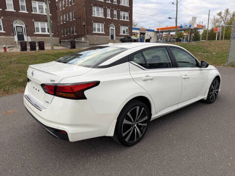 2021 Nissan Altima 2.5 SR