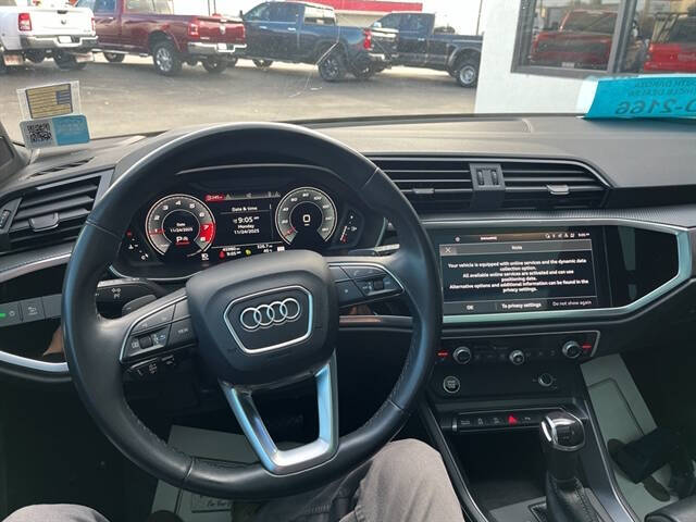 2022 Audi Q3 quattro S line Prem Plus 45 TFSI