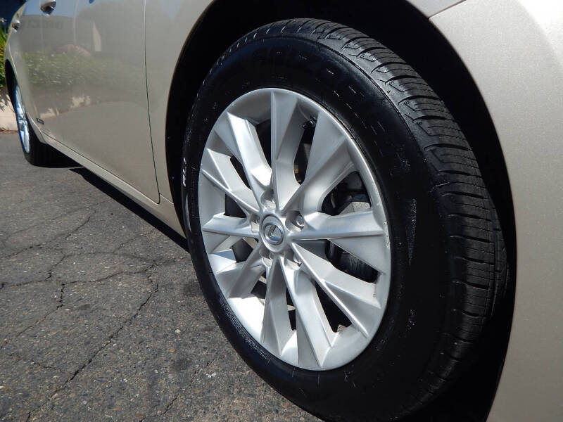 2013 Lexus ES 300h