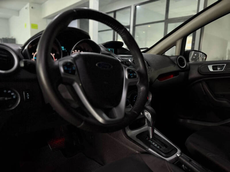 2015 Ford Fiesta SE