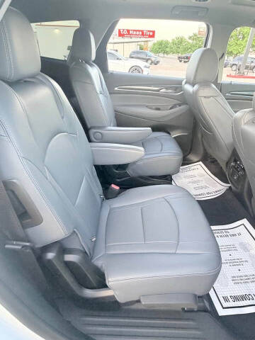 2020 Buick Enclave Essence