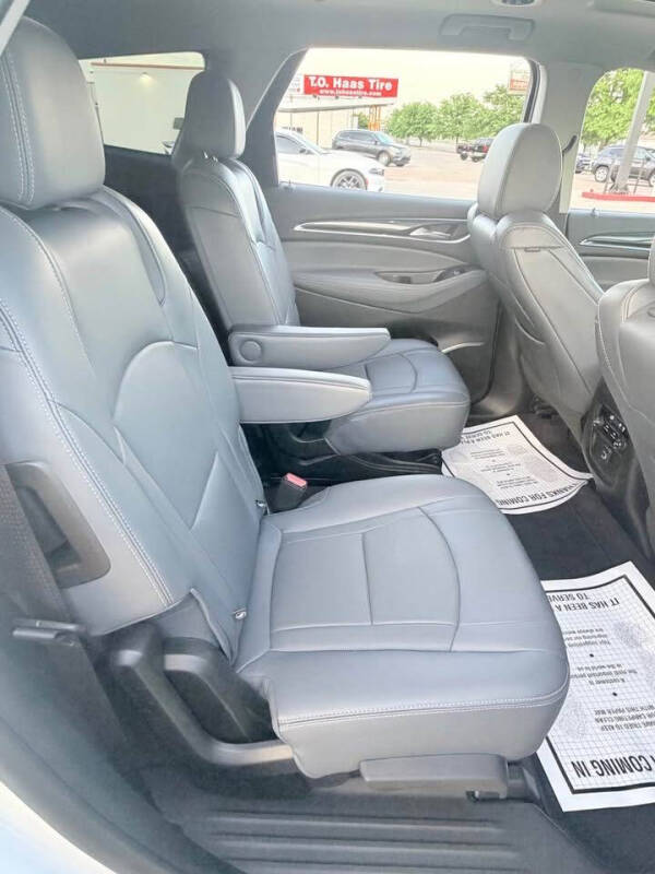 2020 Buick Enclave Essence