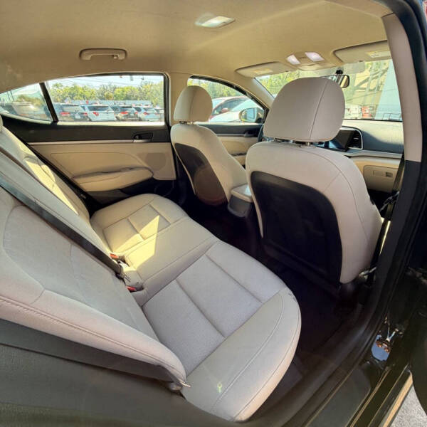 2018 Hyundai Elantra
