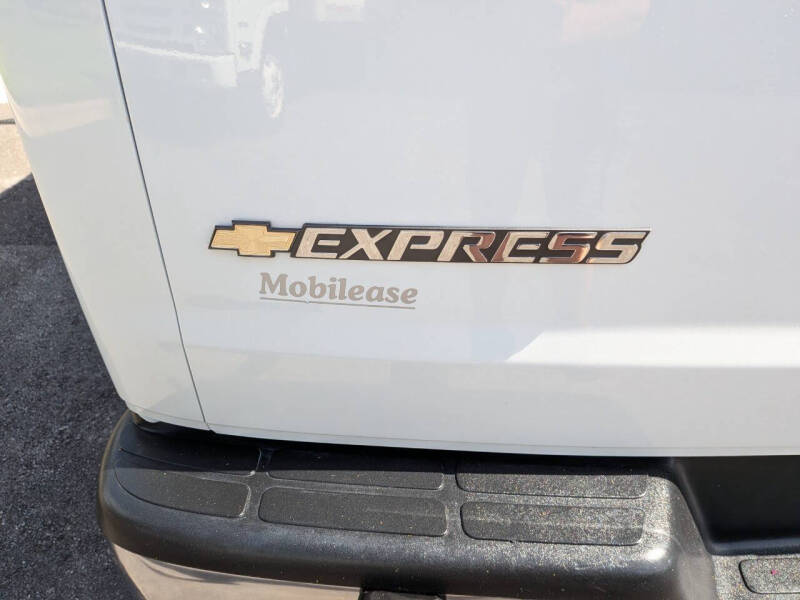 2025 Chevrolet Express 2500