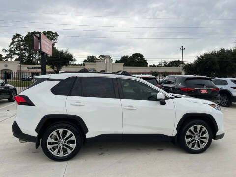 2020 Toyota RAV4 XLE Premium