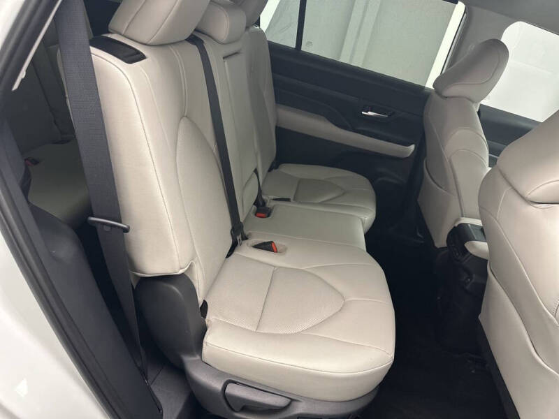 2024 Toyota Grand Highlander Hybrid XLE