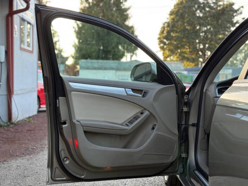 2009 Audi A4 2.0T quattro Premium