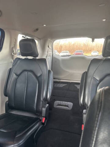 2022 Chrysler Pacifica Touring L