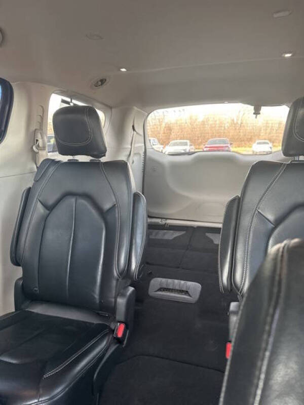 2022 Chrysler Pacifica Touring L