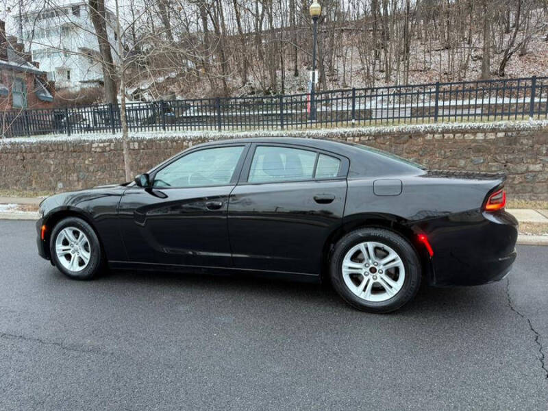 2017 Dodge Charger SE