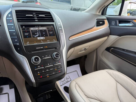 2019 Lincoln MKC Select
