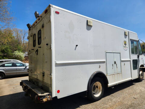 2009 Freightliner MT45 Chassis