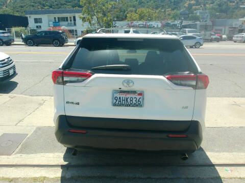 2020 Toyota RAV4 LE