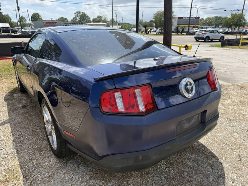 2010 Ford Mustang V6 Premium