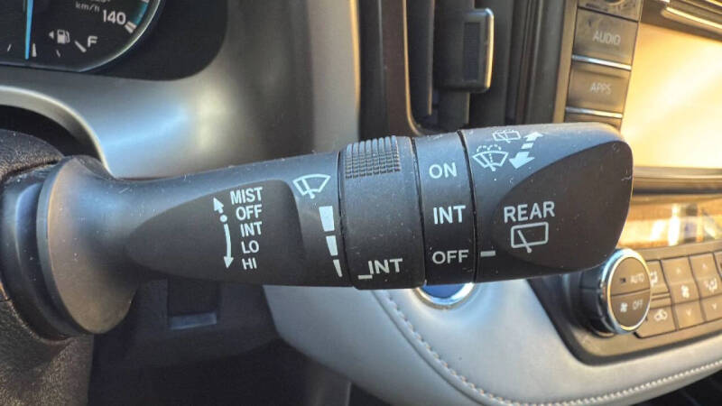 2016 Toyota RAV4 Hybrid XLE