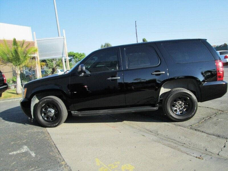 2014 Chevrolet Tahoe null photo 3